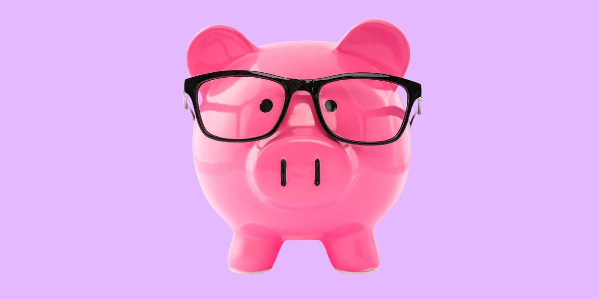 Feature image for 7 financial habits to help make you smarter with your money